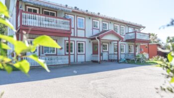 Gamla Byn AB:s hyreslägenheter på Järnvägsgatan 44 i Krylbo.